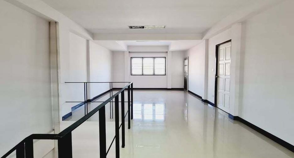 For sale and for rent 4 bedrooms townhouse in Hua Hin, Prachuap Khiri Khan