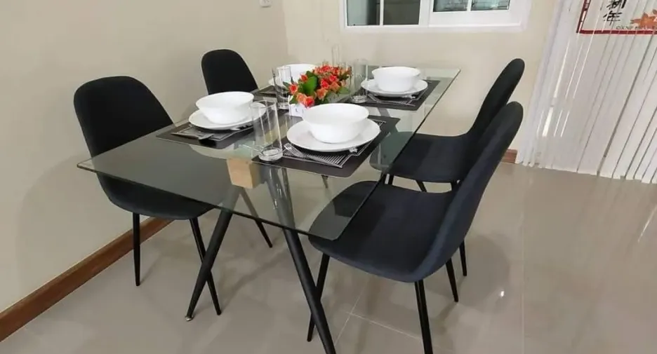 For rent 3 bedrooms townhouse in Mueang Chiang Mai, Chiang Mai