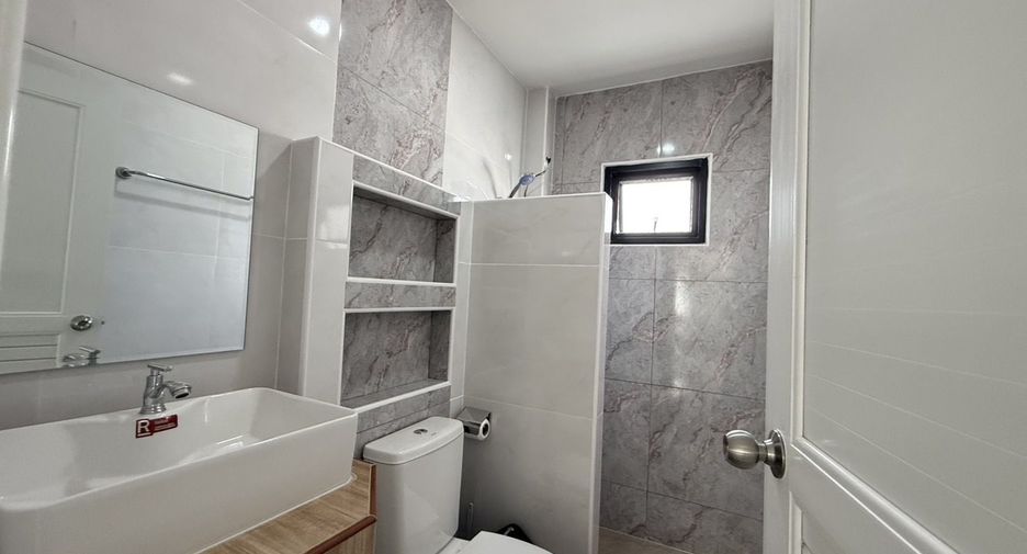 Casa en venta de 3 habitaciones en Hang Dong, Chiang Mai