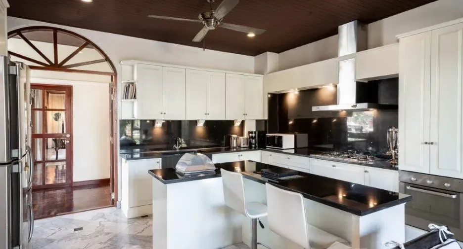 Villa en venta de 11 habitaciones en Hua Hin, Prachuap Khiri Khan