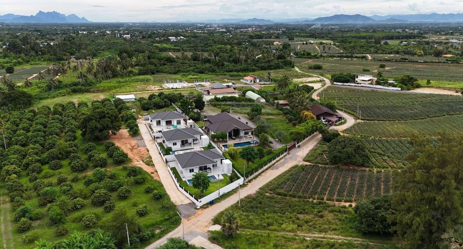 Villa en alquiler de 3 habitaciones en Pran Buri, Prachuap Khiri Khan