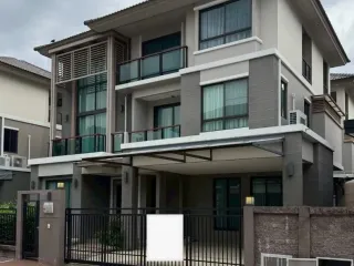 For sale 5 bedrooms house in Don Mueang, Bangkok