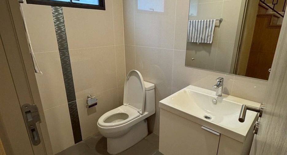 Продажа 5 спальни дом в Дон Муеанг, Бангкок