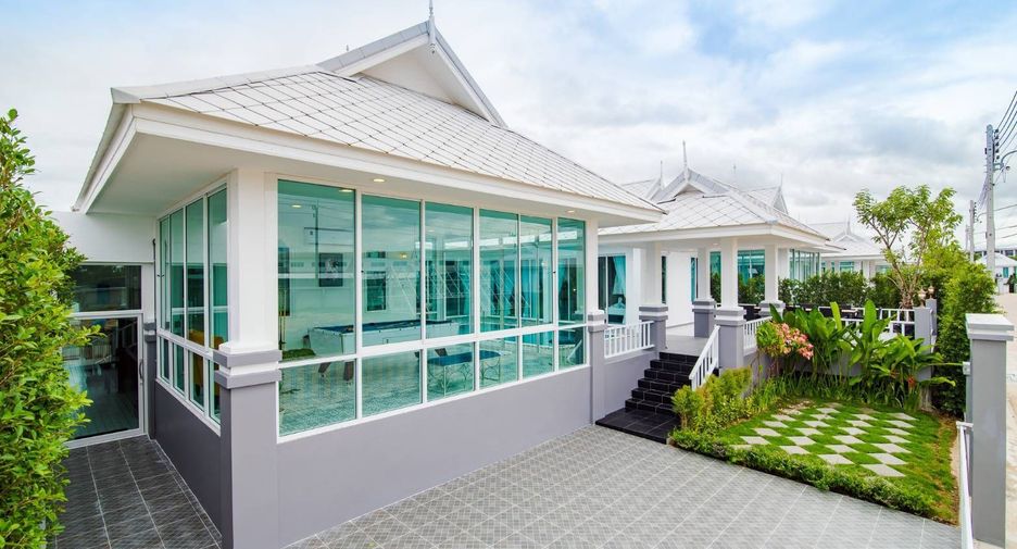 For rent 4 bedrooms villa in Hua Hin, Prachuap Khiri Khan