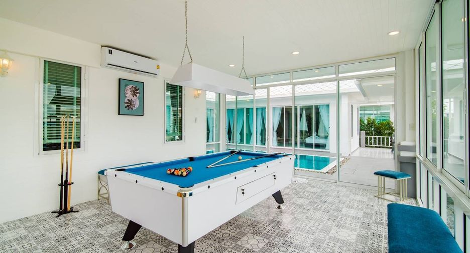 For rent 4 bedrooms villa in Hua Hin, Prachuap Khiri Khan