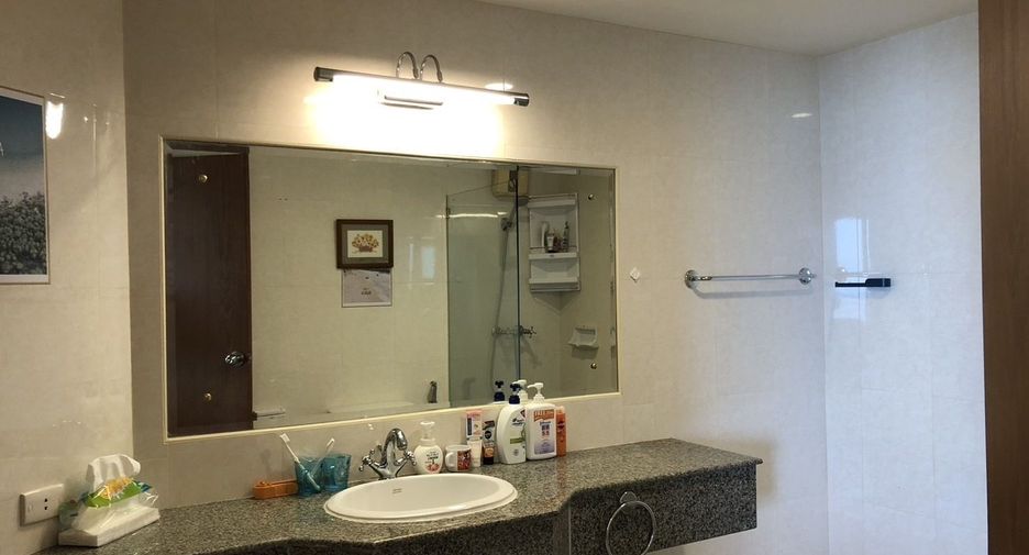 For rent 2 bedrooms condo in Hua Hin, Prachuap Khiri Khan