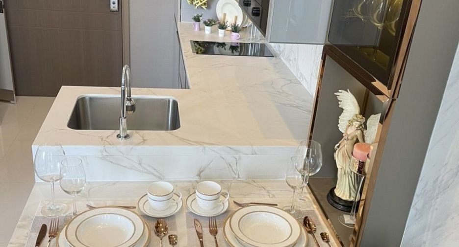 For sale and for rent 1 bed condo in Watthana, Bangkok