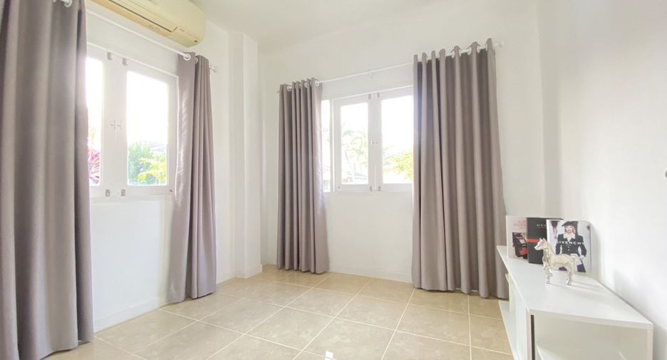 For rent 4 bedrooms house in San Sai, Chiang Mai