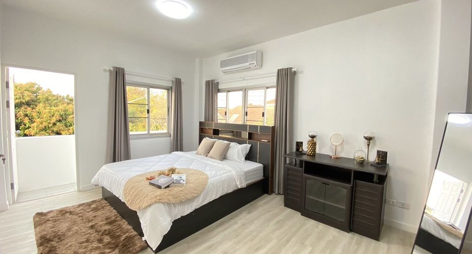 For rent 4 bedrooms house in San Sai, Chiang Mai