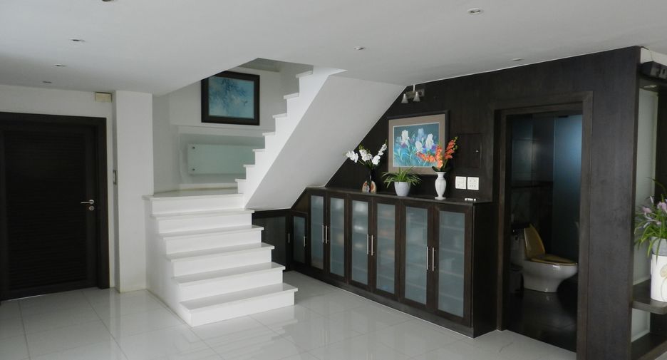 For sale 2 ベッドルーム condo in Bang Lamung, Chonburi