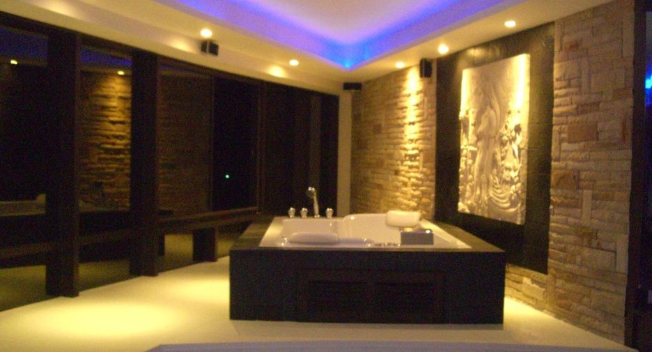For sale 2 ベッドルーム condo in Bang Lamung, Chonburi