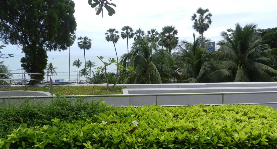For sale 2 ベッドルーム condo in Bang Lamung, Chonburi