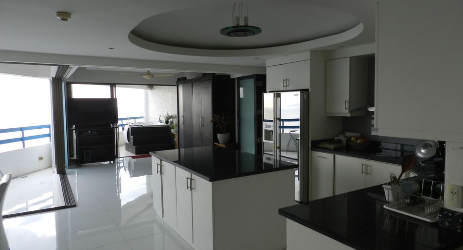 For sale 2 ベッドルーム condo in Bang Lamung, Chonburi