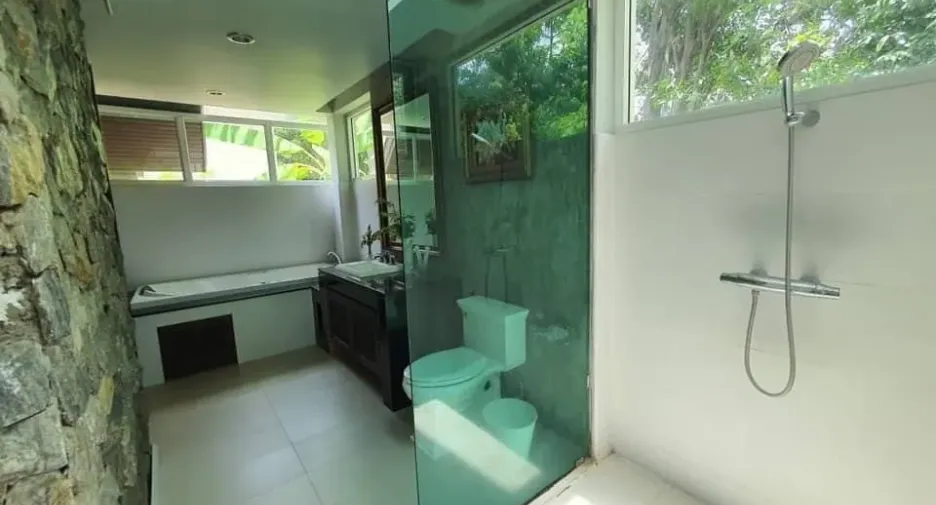 For sale and for rent 5 bedrooms villa in Hang Dong, Chiang Mai