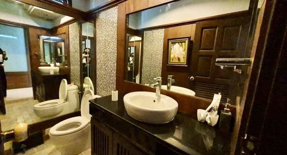 For sale and for rent 5 bedrooms villa in Hang Dong, Chiang Mai