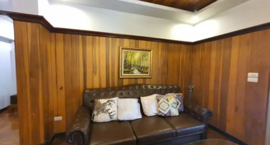 For sale and for rent 5 bedrooms villa in Hang Dong, Chiang Mai