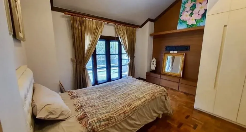 For sale and for rent 5 bedrooms villa in Hang Dong, Chiang Mai