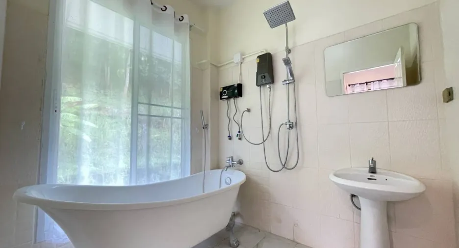 For rent 4 bedrooms house in Samoeng, Chiang Mai