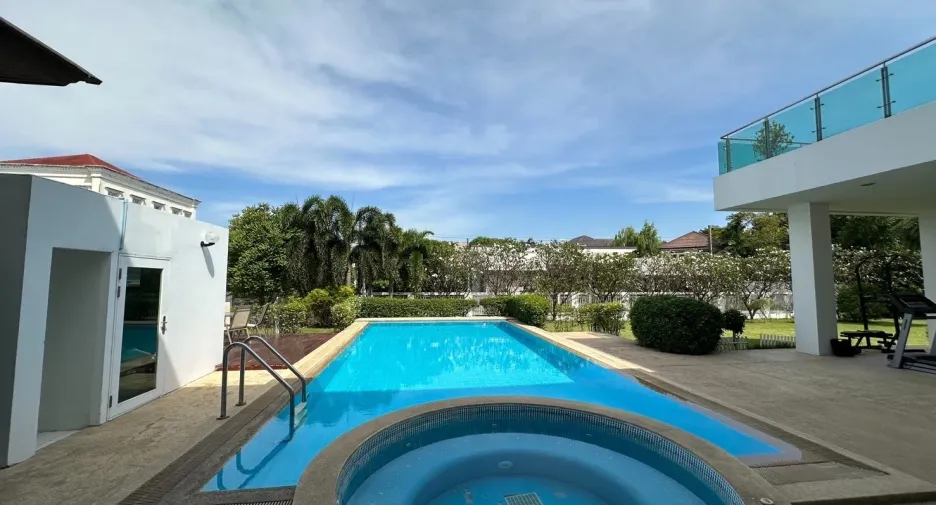 For sale 7 bedrooms villa in Bang Phli, Samut Prakan