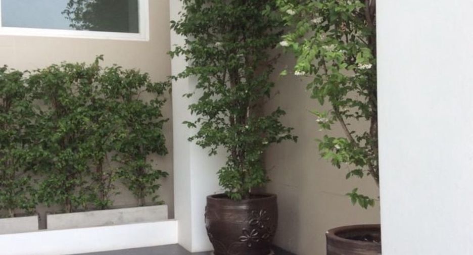 For sale 7 bedrooms villa in Bang Phli, Samut Prakan