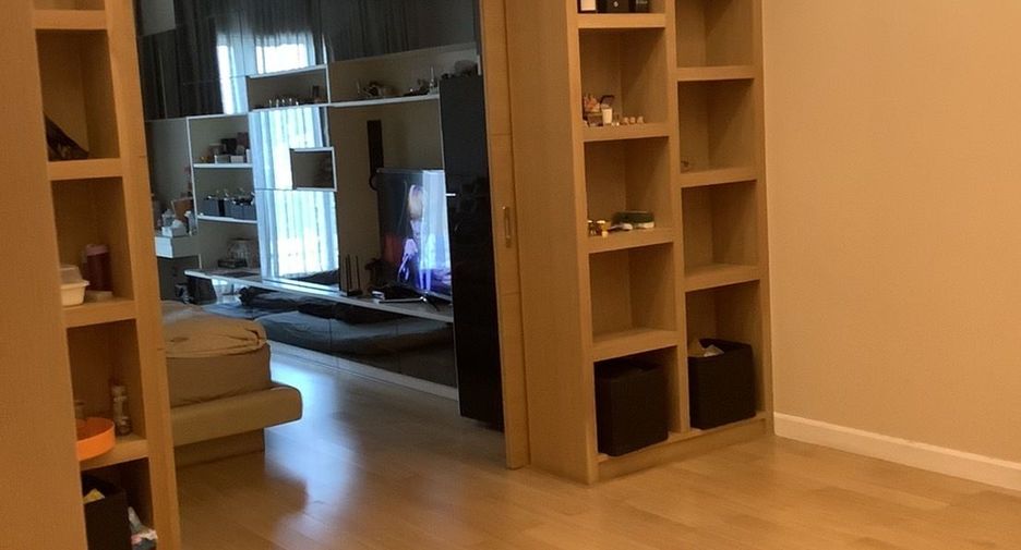 For sale 7 bedrooms villa in Bang Phli, Samut Prakan