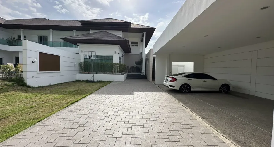 For sale 7 bedrooms villa in Bang Phli, Samut Prakan