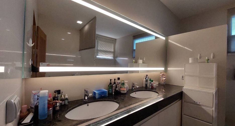 For sale 7 bedrooms villa in Bang Phli, Samut Prakan
