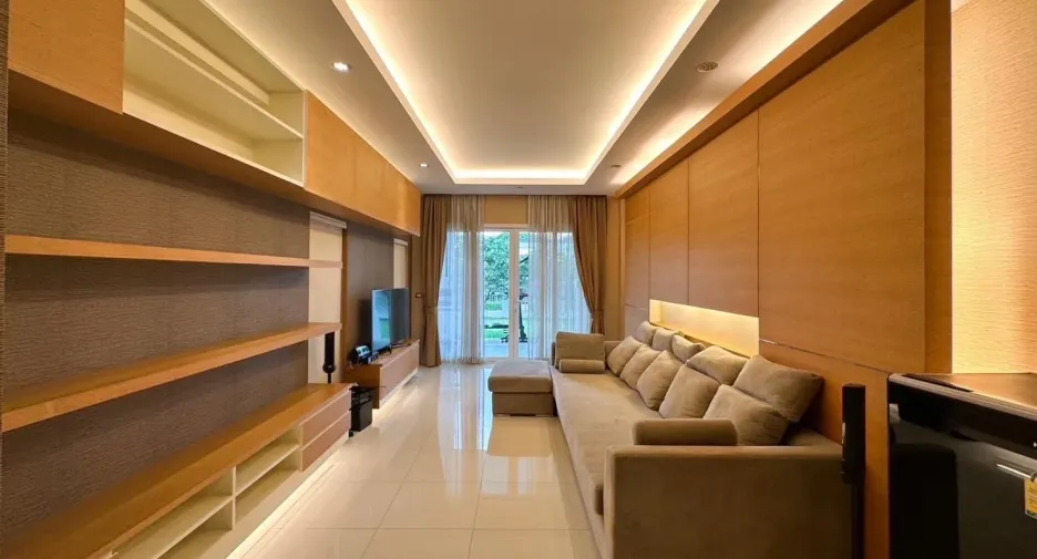 For sale 7 bedrooms villa in Bang Phli, Samut Prakan