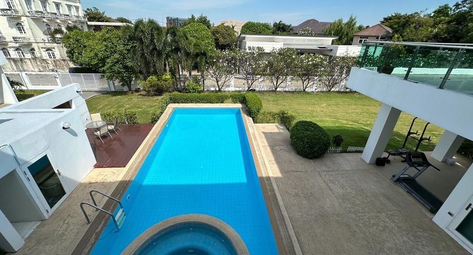 For sale 7 bedrooms villa in Bang Phli, Samut Prakan