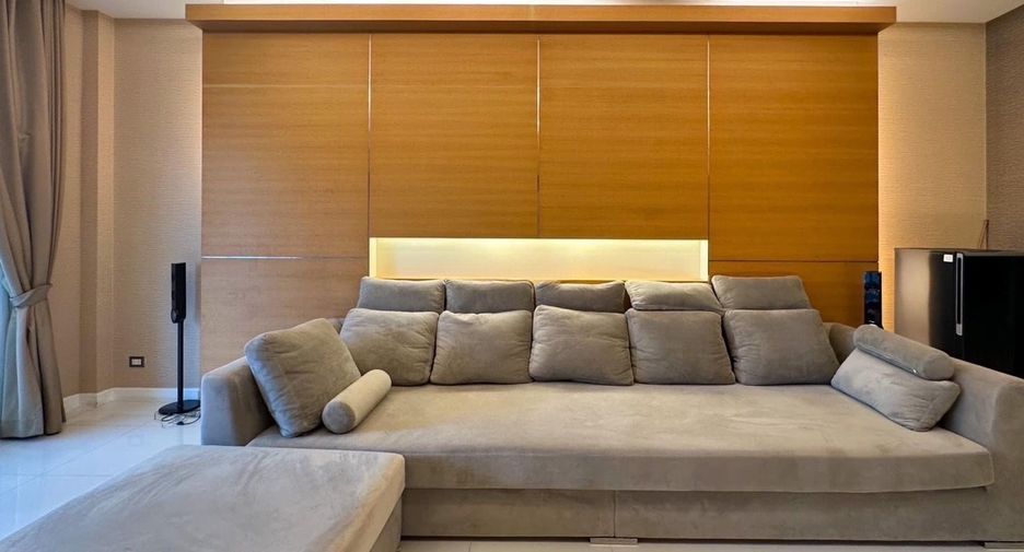 For sale 7 bedrooms villa in Bang Phli, Samut Prakan