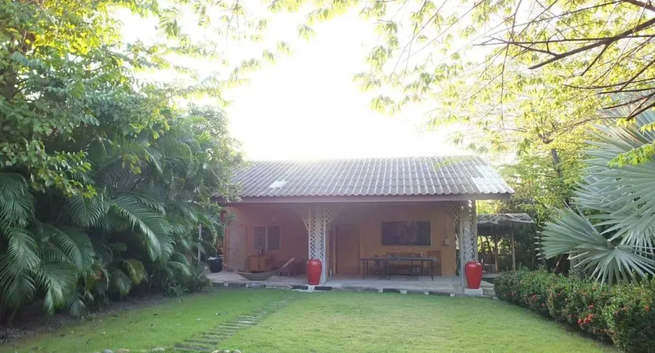 For rent 2 bedrooms house in Mueang Chiang Mai, Chiang Mai