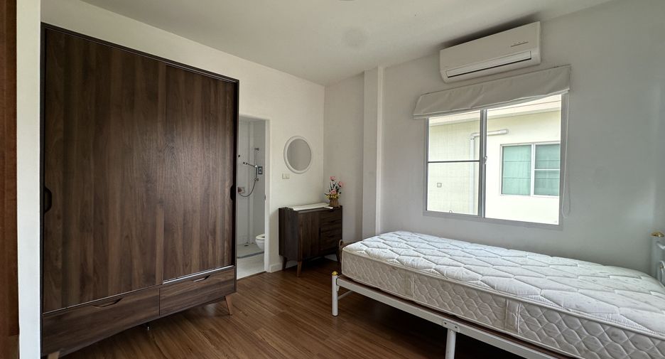For rent 3 bedrooms house in Mueang Chiang Mai, Chiang Mai