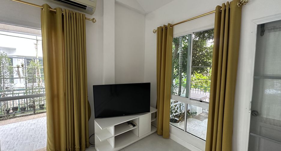 For rent 3 bedrooms house in Mueang Chiang Mai, Chiang Mai