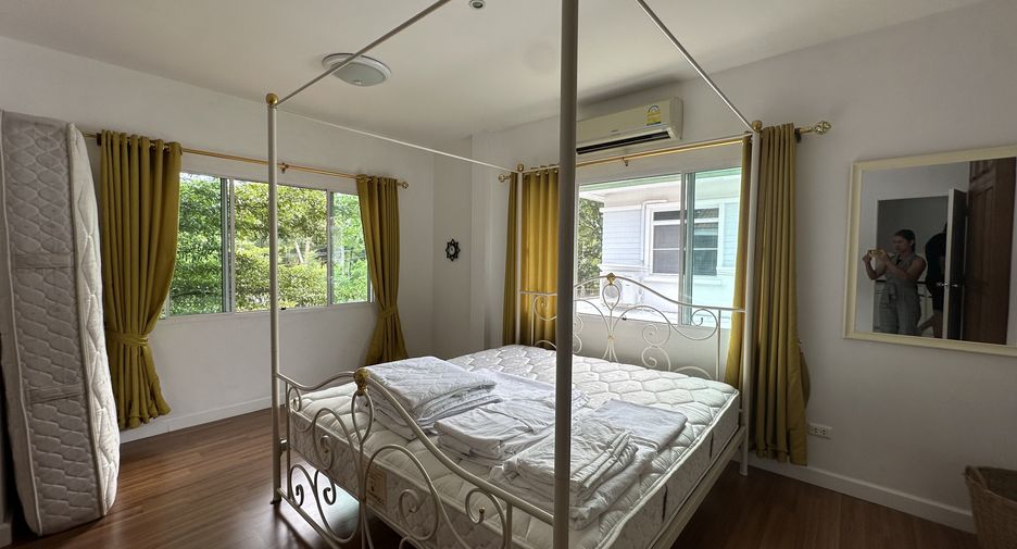 For rent 3 bedrooms house in Mueang Chiang Mai, Chiang Mai