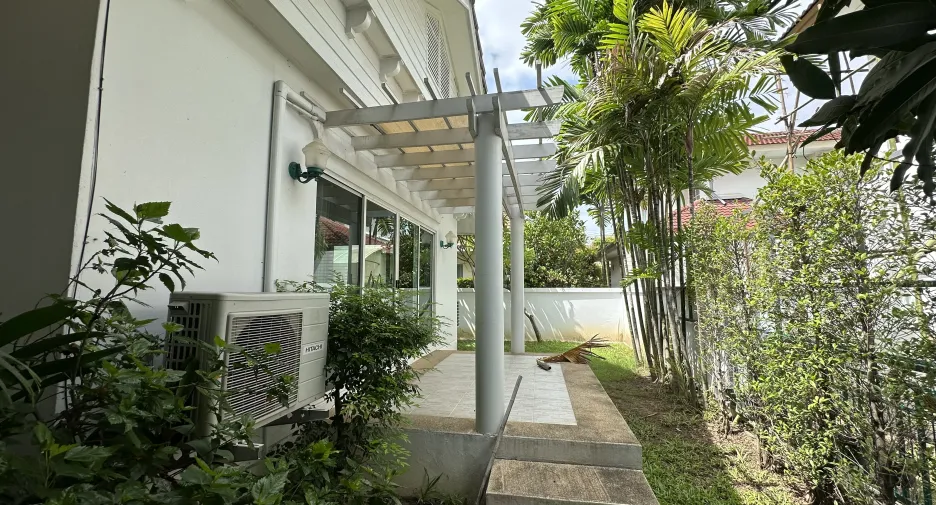 For rent 3 bedrooms house in Mueang Chiang Mai, Chiang Mai