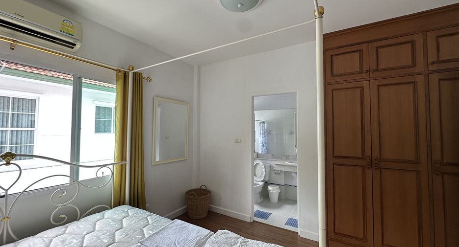 For rent 3 bedrooms house in Mueang Chiang Mai, Chiang Mai