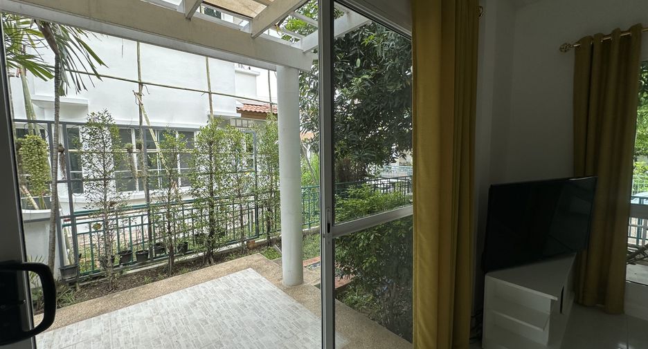 For rent 3 bedrooms house in Mueang Chiang Mai, Chiang Mai