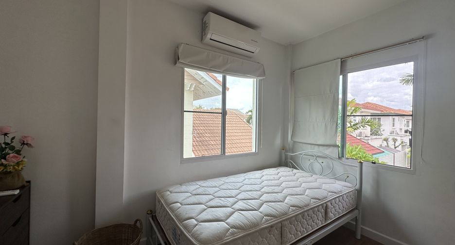 For rent 3 bedrooms house in Mueang Chiang Mai, Chiang Mai