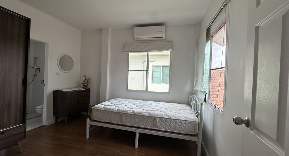 For rent 3 bedrooms house in Mueang Chiang Mai, Chiang Mai