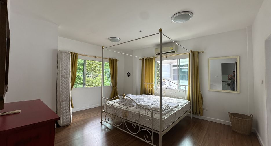 For rent 3 bedrooms house in Mueang Chiang Mai, Chiang Mai