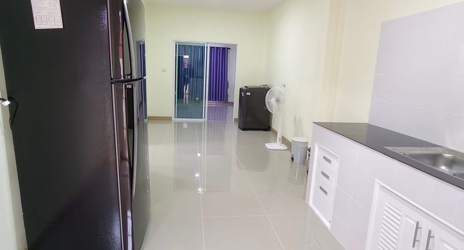 For rent 4 bedrooms house in San Sai, Chiang Mai