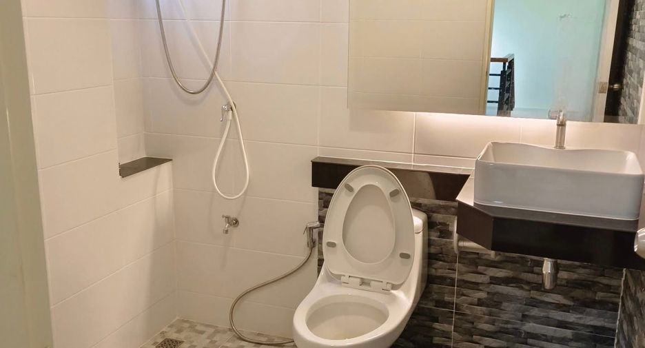 For rent 4 bedrooms house in San Sai, Chiang Mai
