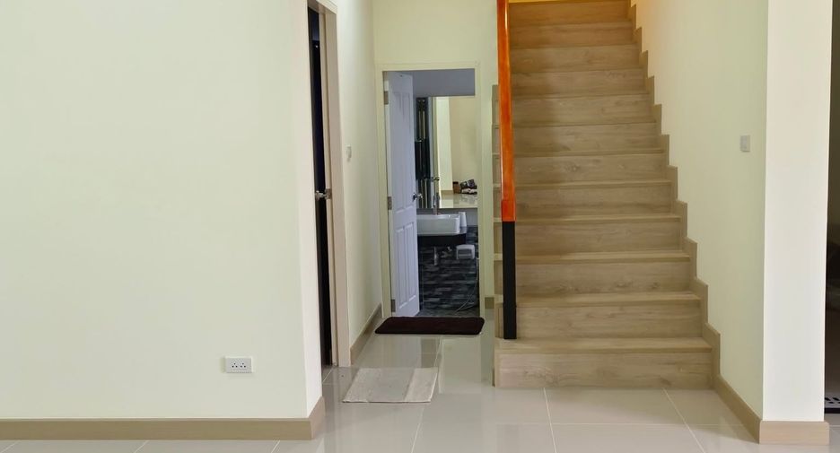 For rent 4 bedrooms house in San Sai, Chiang Mai