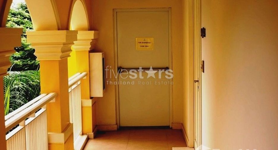 For sale 2 bedrooms condo in Khlong Toei, Bangkok