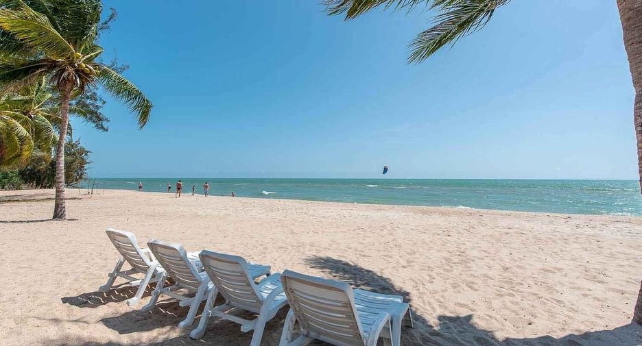 For sale 3 bedrooms condo in Cha Am, Phetchaburi