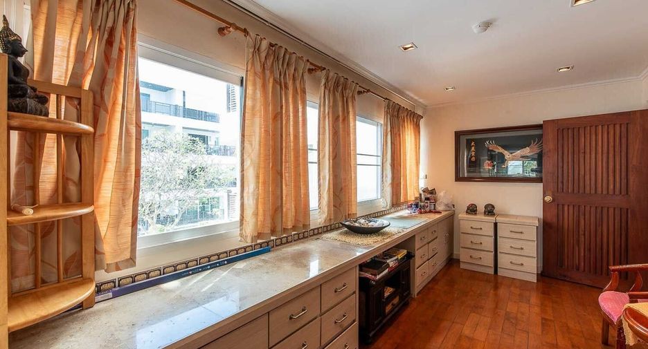 For sale 3 bedrooms condo in Cha Am, Phetchaburi