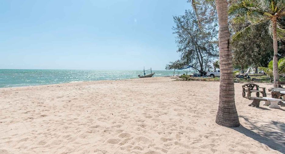 For sale 3 bedrooms condo in Cha Am, Phetchaburi