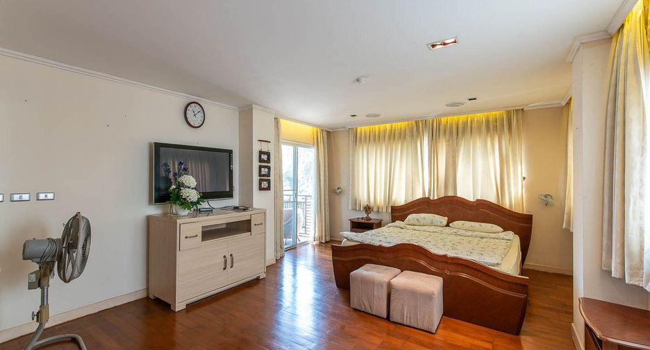 For sale 3 bedrooms condo in Cha Am, Phetchaburi