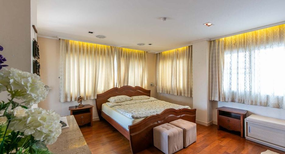 For sale 3 bedrooms condo in Cha Am, Phetchaburi