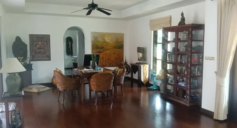 À vendre et à louer 5 chambres maison à Hua Hin, Prachuap Khiri Khan